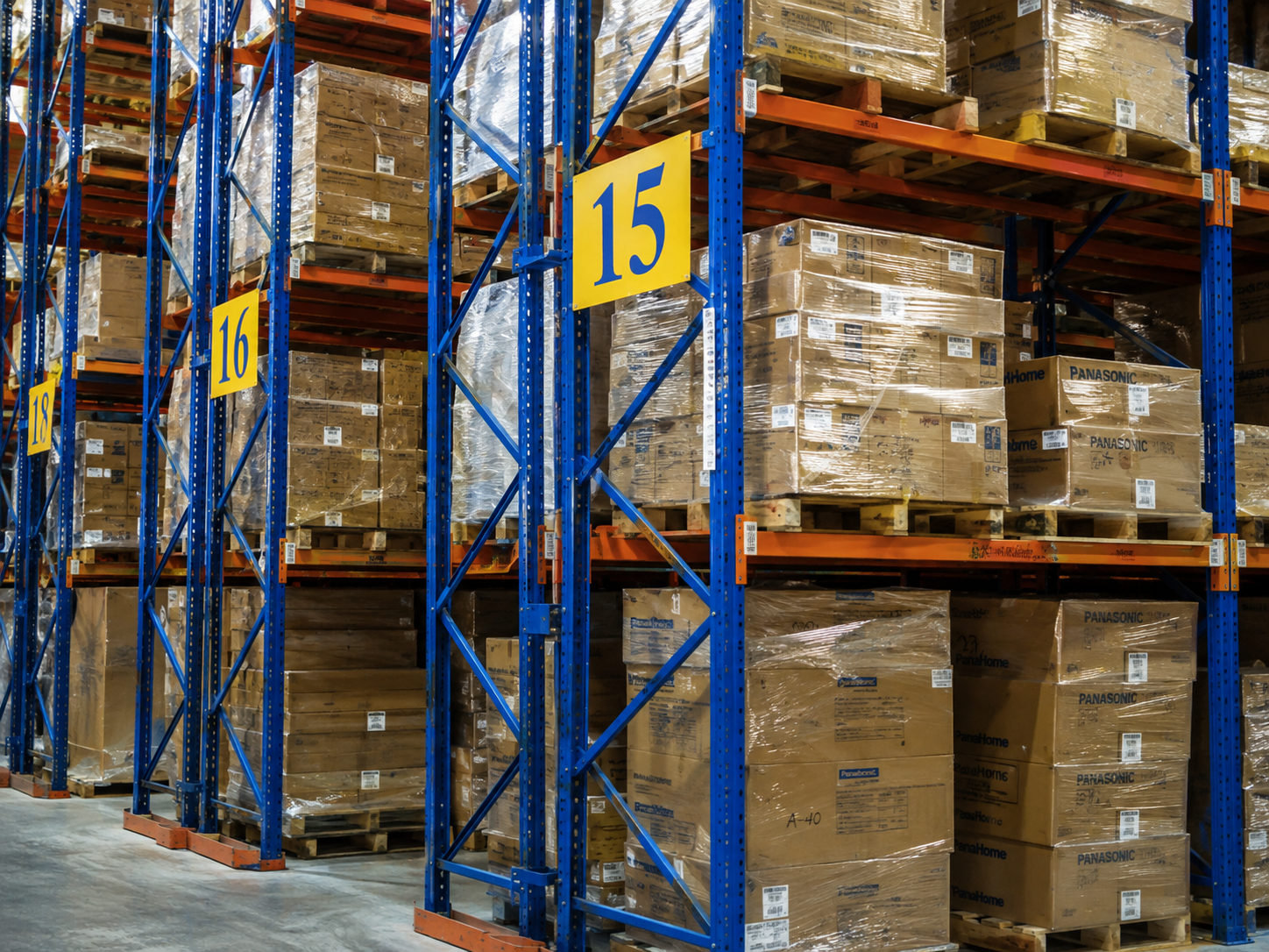 very narrow aisle heavy-duty warehouse industrial racking system Rack and Save Singaproe